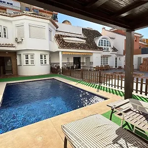 https://villa-vega-fuengirola.1costadelsol.com
